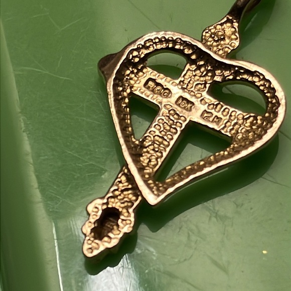 Authentic BLACK HILLS GOLD heart + cross necklace - Picture 7 of 13
